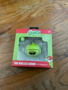 The Grinch True Wireless Earbuds with Charging Case - Green